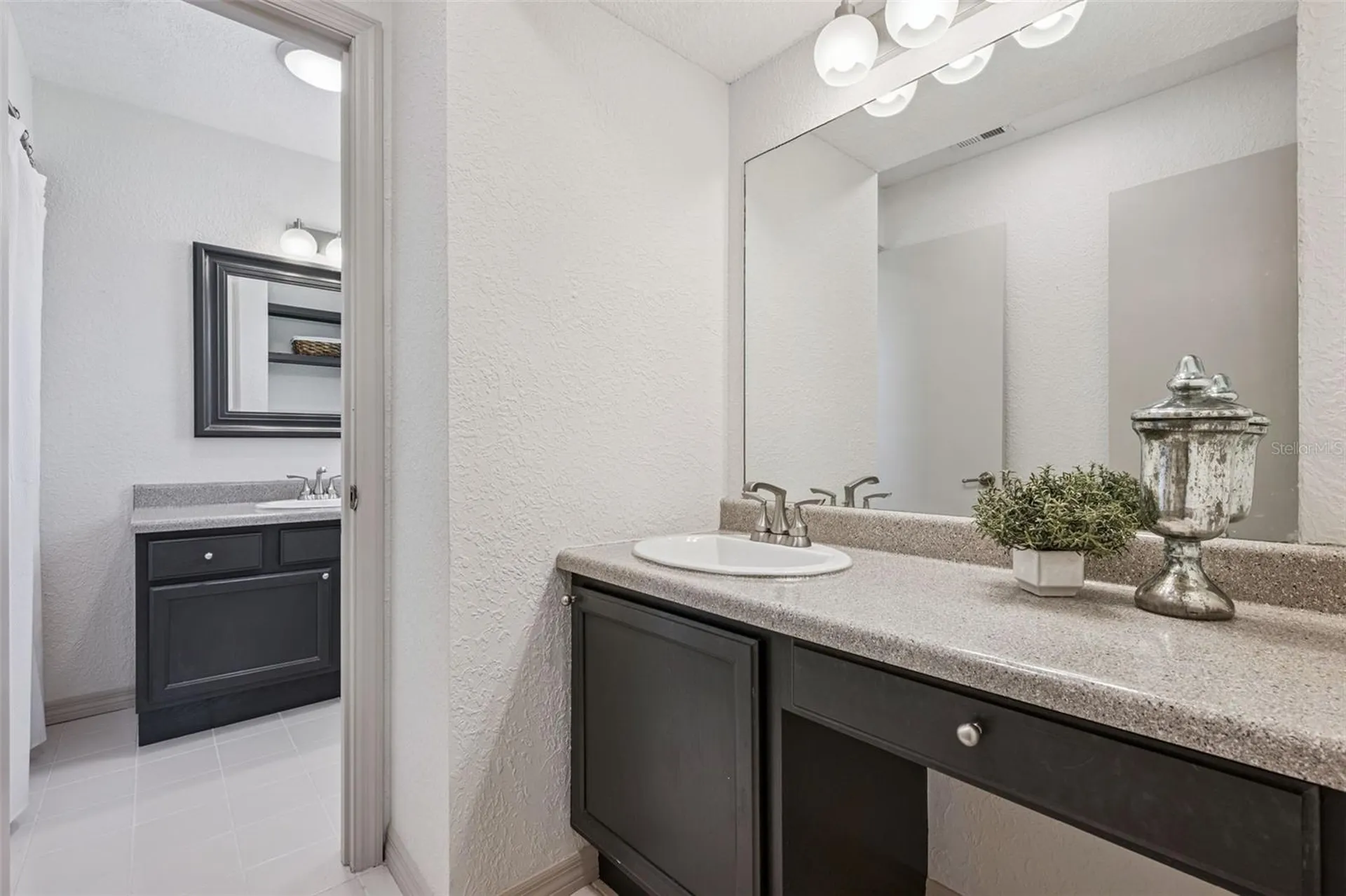4202 Woodlynne Lane Orlando FL 32812