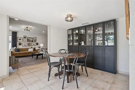 4202 Woodlynne Lane Orlando FL 32812