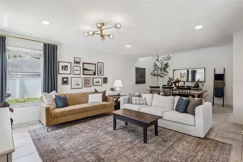 4202 Woodlynne Lane Orlando FL 32812