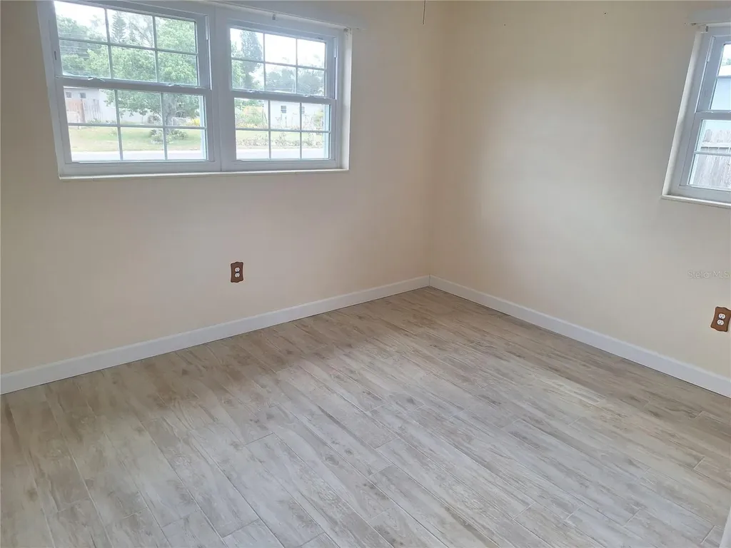 8916 Narcissus Avenue Seminole FL 33777