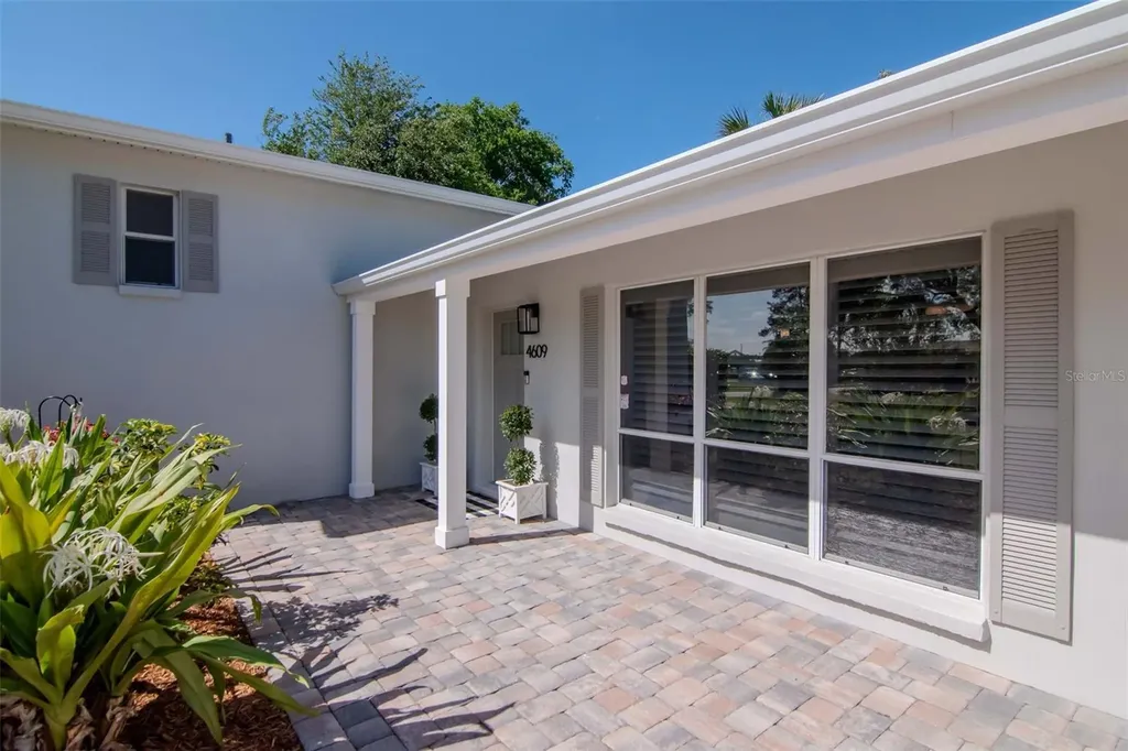 4609 S Cooper Place Tampa FL 33611