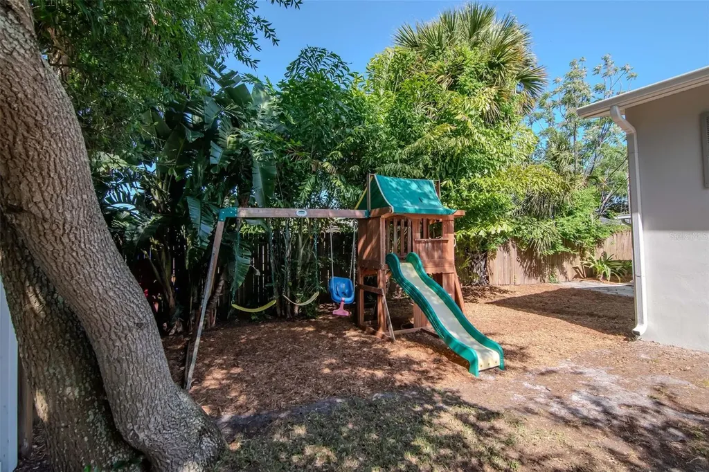 4609 S Cooper Place Tampa FL 33611