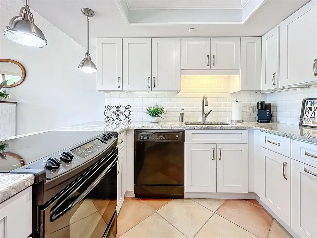 1750 Harbor Place S South Pasadena FL 33707