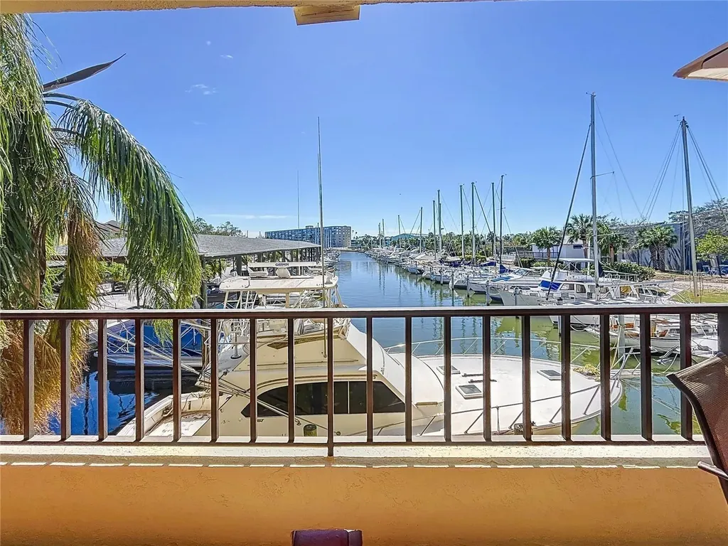 1750 Harbor Place S South Pasadena FL 33707