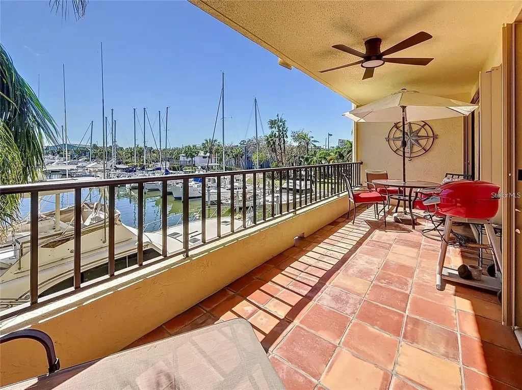 1750 Harbor Place S South Pasadena FL 33707