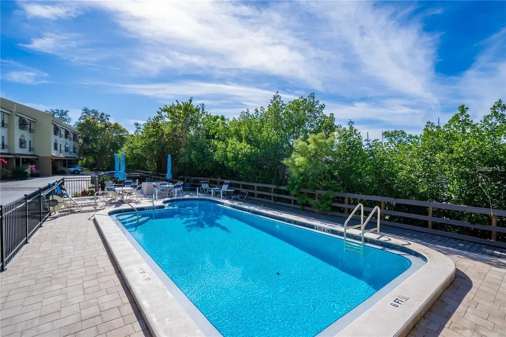 1750 Harbor Place S South Pasadena FL 33707