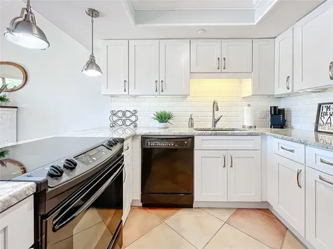 1750 Harbor Place S South Pasadena FL 33707