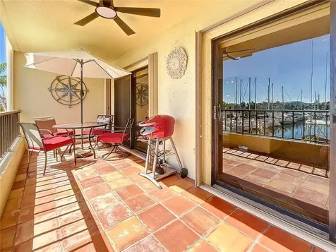 1750 Harbor Place S South Pasadena FL 33707