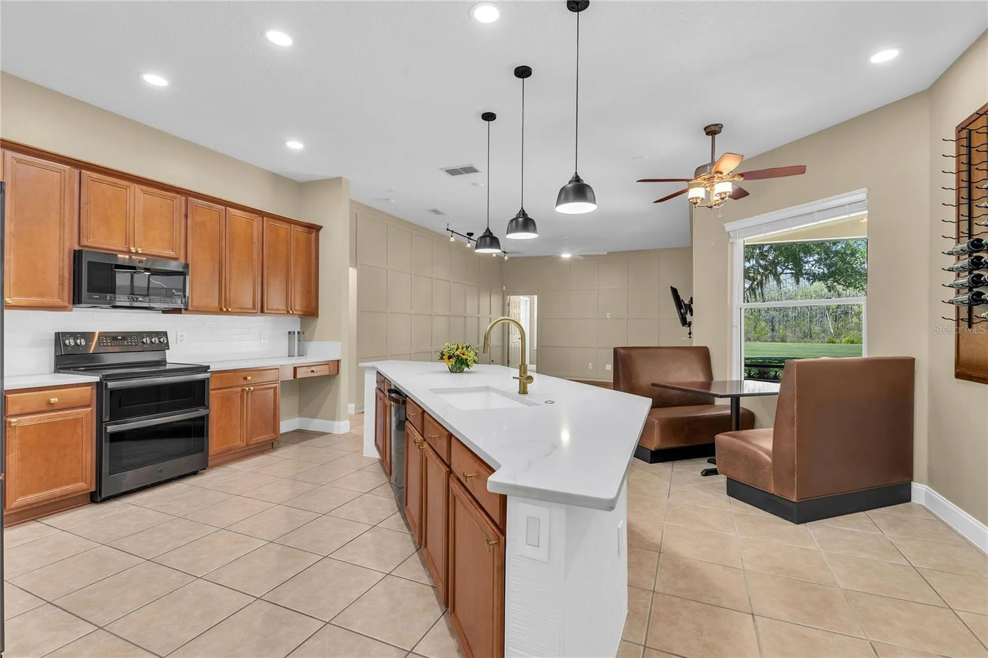 9806 Mountain Lake Drive Orlando FL 32832