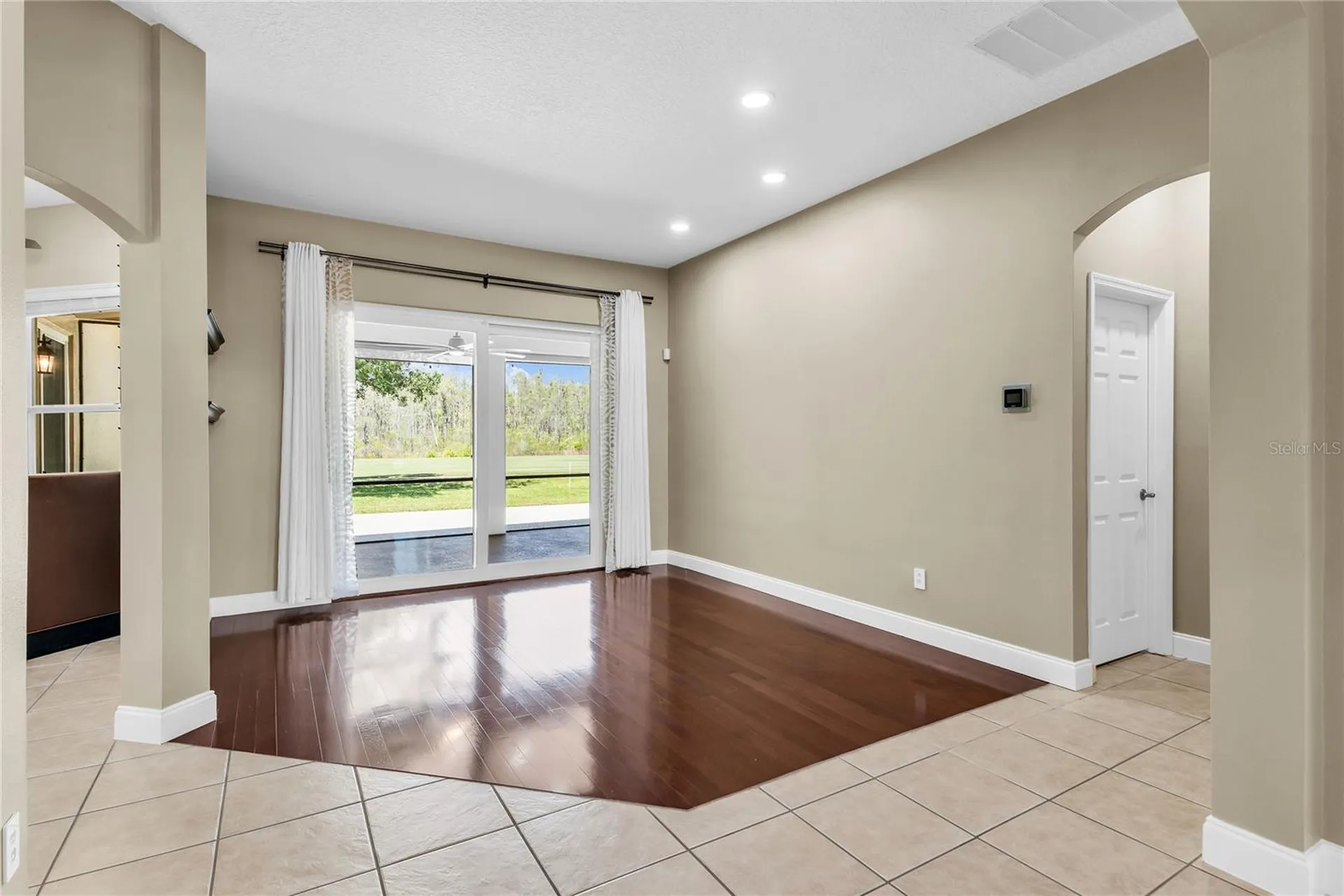9806 Mountain Lake Drive Orlando FL 32832