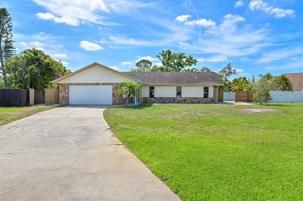 8103 13th Avenue NW Bradenton FL 34209