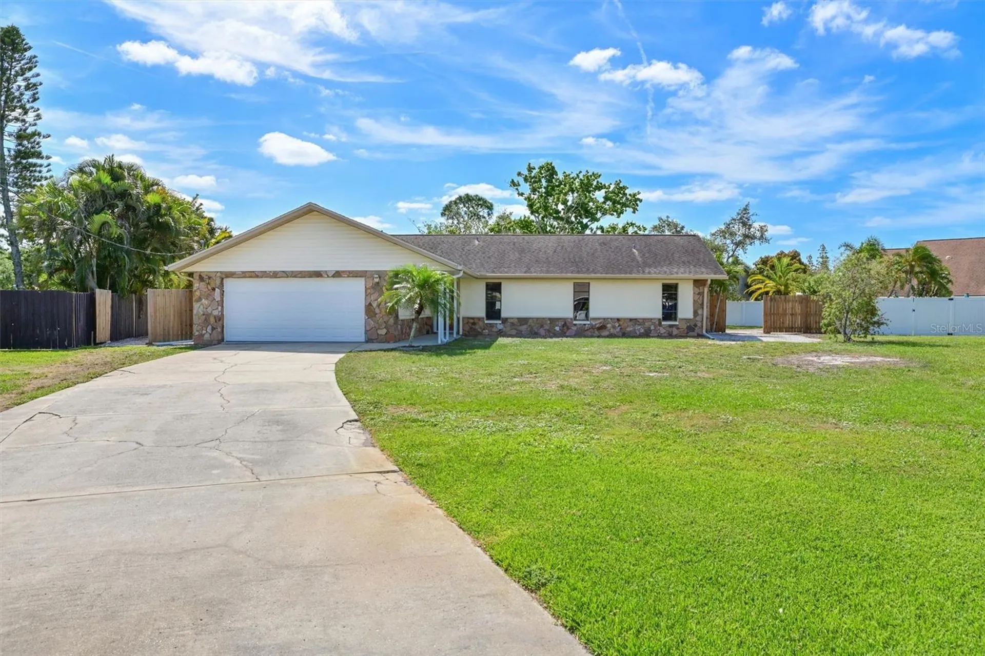 8103 13th Avenue NW Bradenton FL 34209