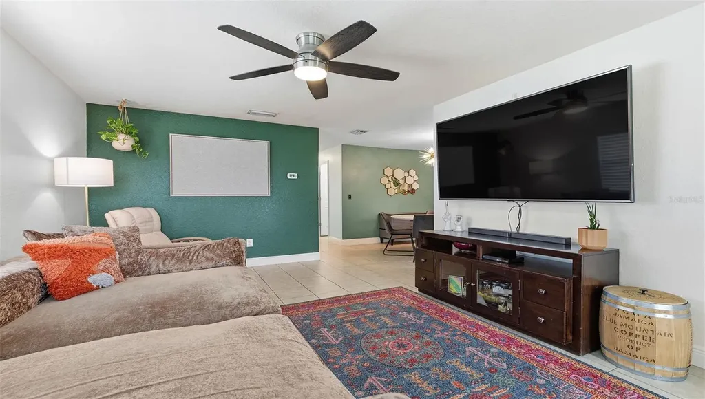 8315 N 37th Street Tampa FL 33604