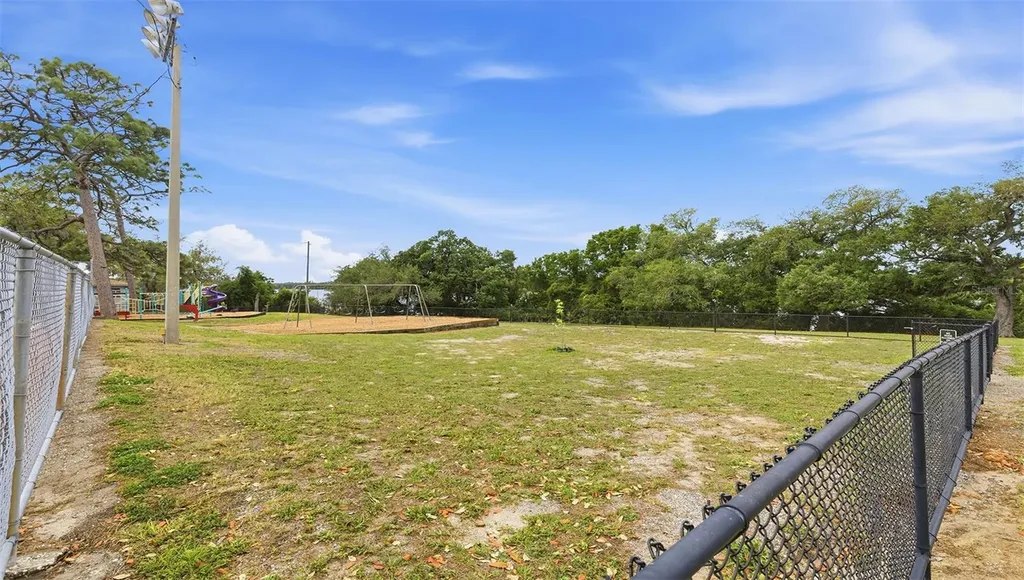 8315 N 37th Street Tampa FL 33604
