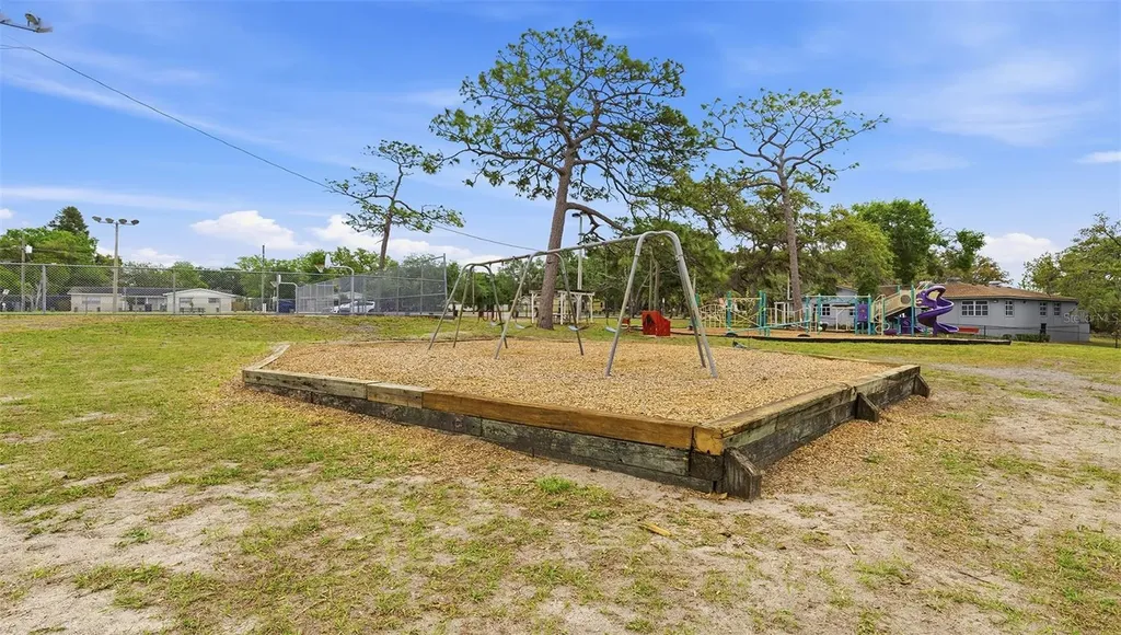 8315 N 37th Street Tampa FL 33604