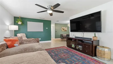 8315 N 37th Street Tampa FL 33604