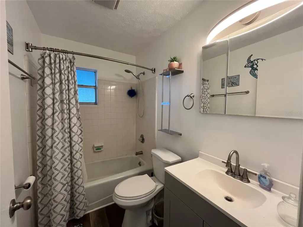 407 Poinsettia Avenue Fruitland Park FL 34731