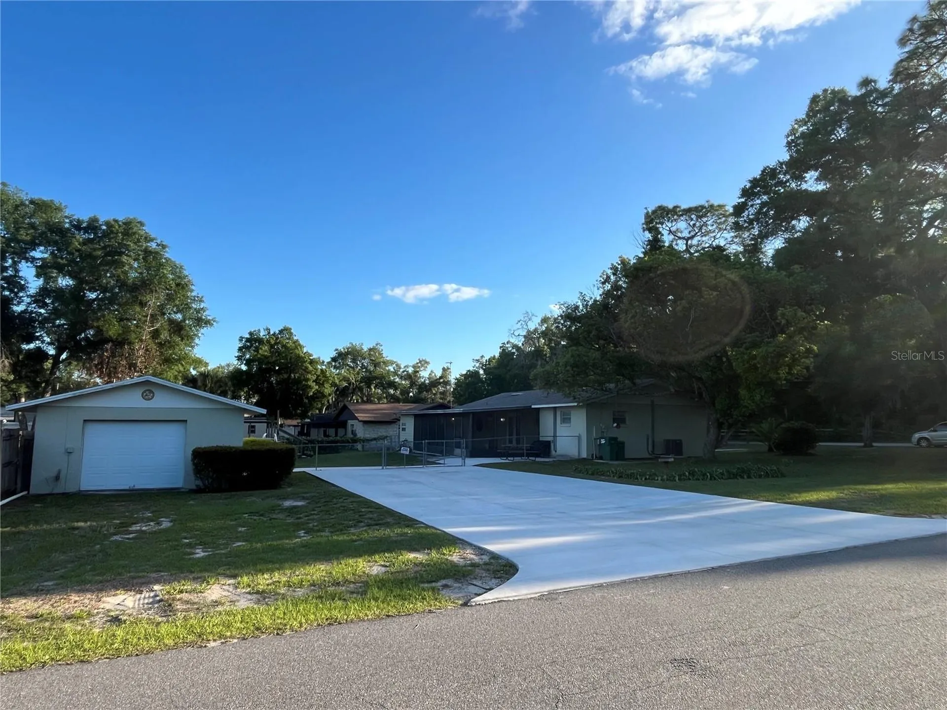 407 Poinsettia Avenue Fruitland Park FL 34731