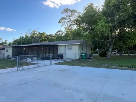 407 Poinsettia Avenue Fruitland Park FL 34731