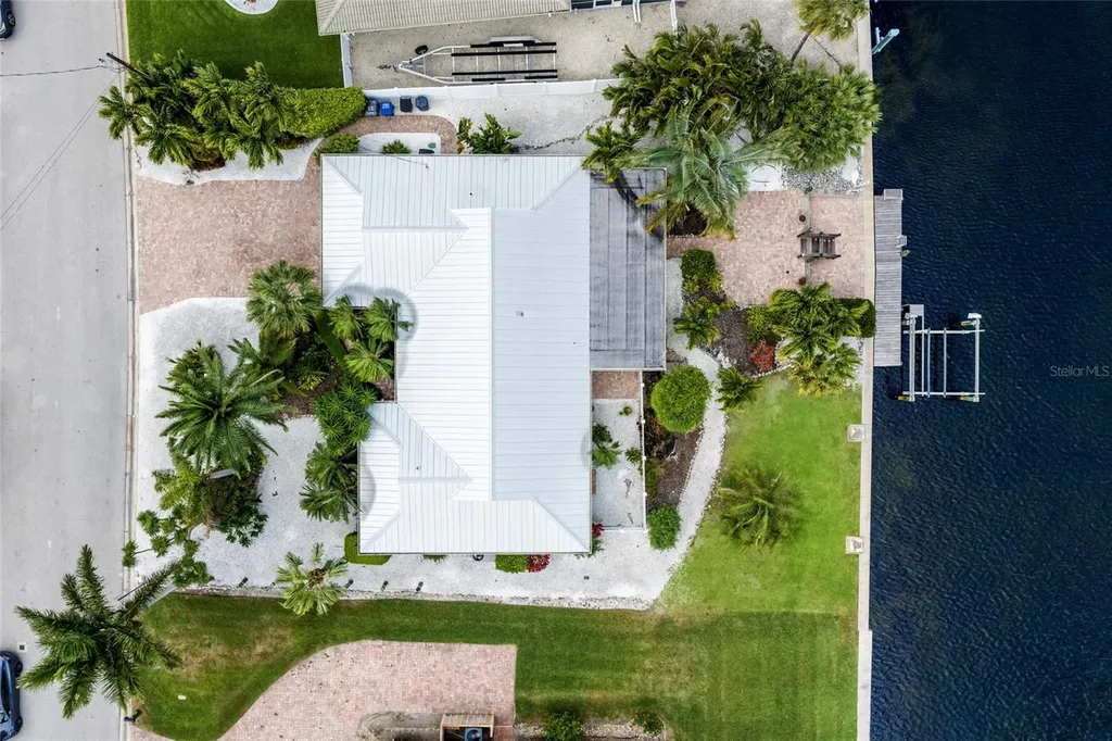 5007 Bimini Drive Bradenton FL 34210