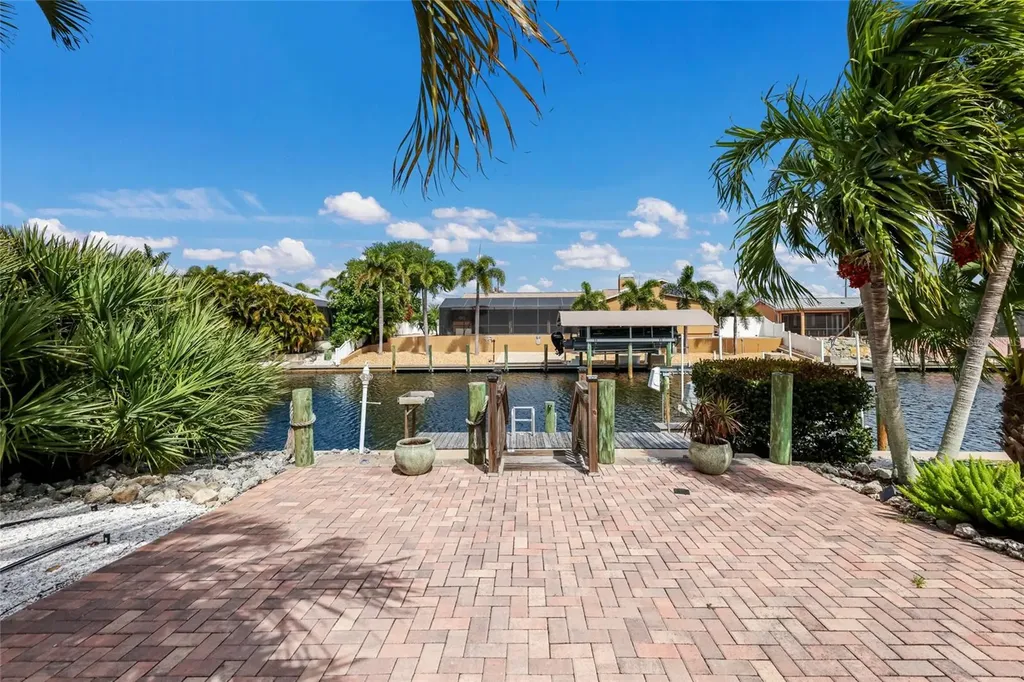 5007 Bimini Drive Bradenton FL 34210