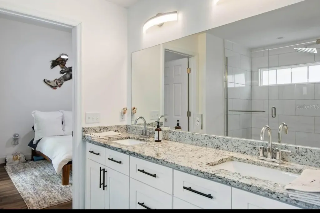 2330 W Saint Louis Street Tampa FL 33607