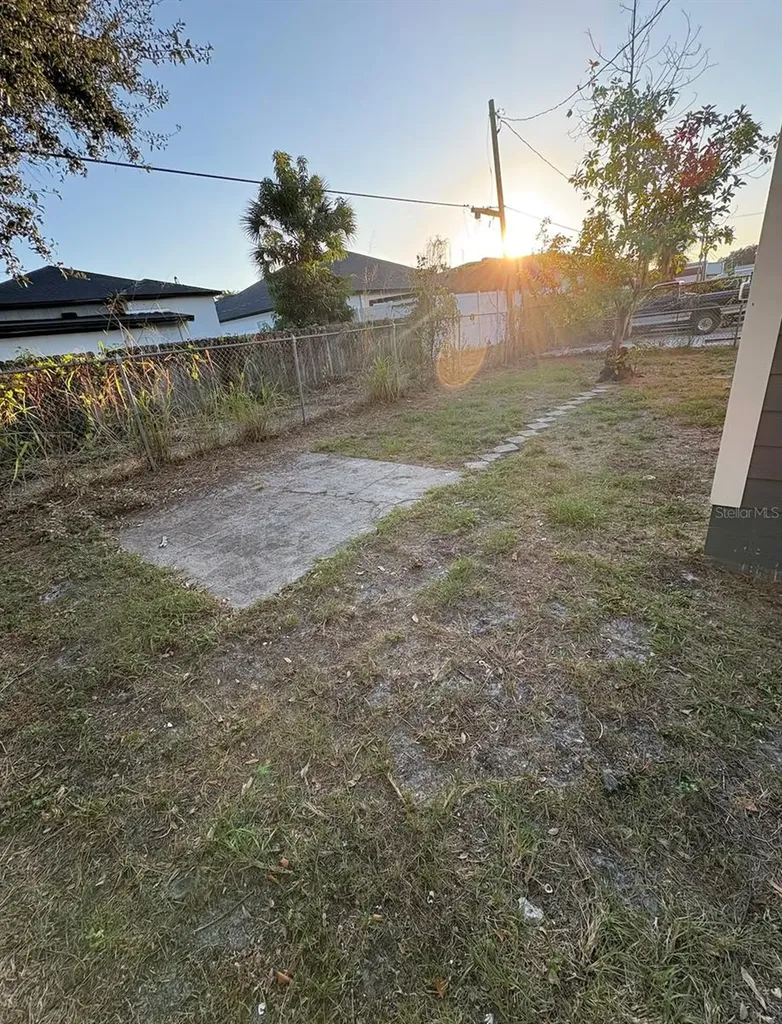 2330 W Saint Louis Street Tampa FL 33607
