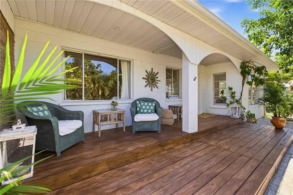 624 Bayshore Road Nokomis FL 34275