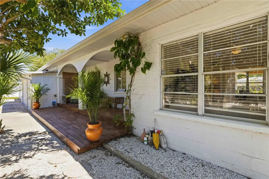 624 Bayshore Road Nokomis FL 34275