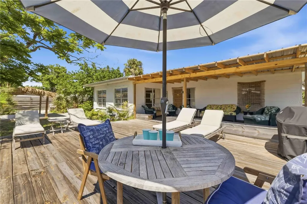 624 Bayshore Road Nokomis FL 34275