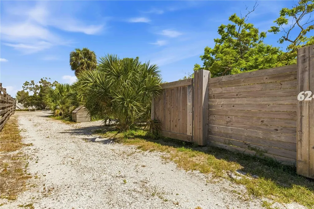 624 Bayshore Road Nokomis FL 34275