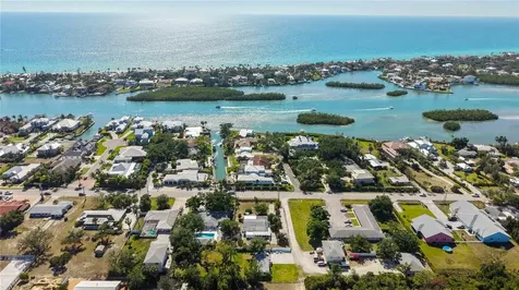 624 Bayshore Road Nokomis FL 34275