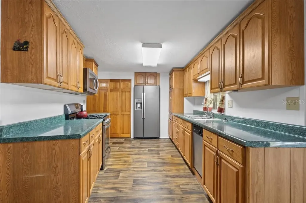 3169 N Us Highway 129 Bell FL 32619