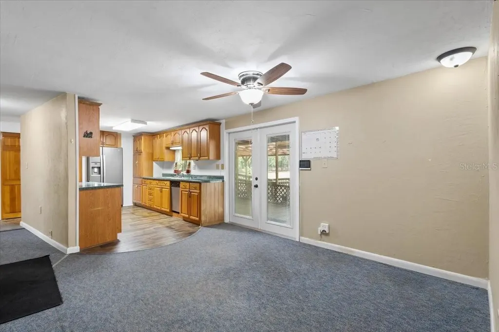 3169 N Us Highway 129 Bell FL 32619