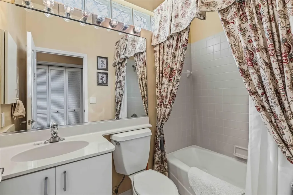 4021 Jardin Lane Sarasota FL 34238