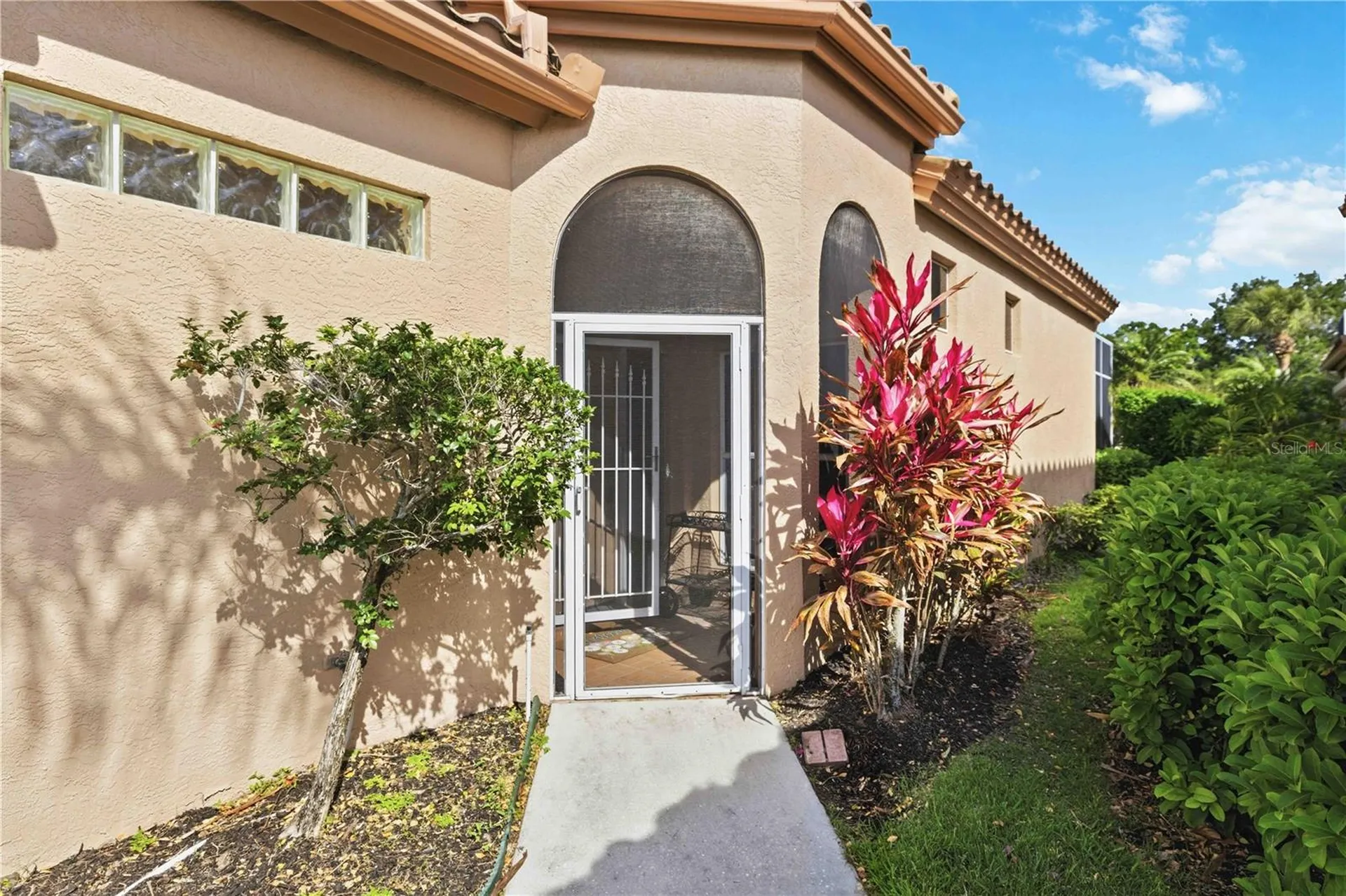 4021 Jardin Lane Sarasota FL 34238