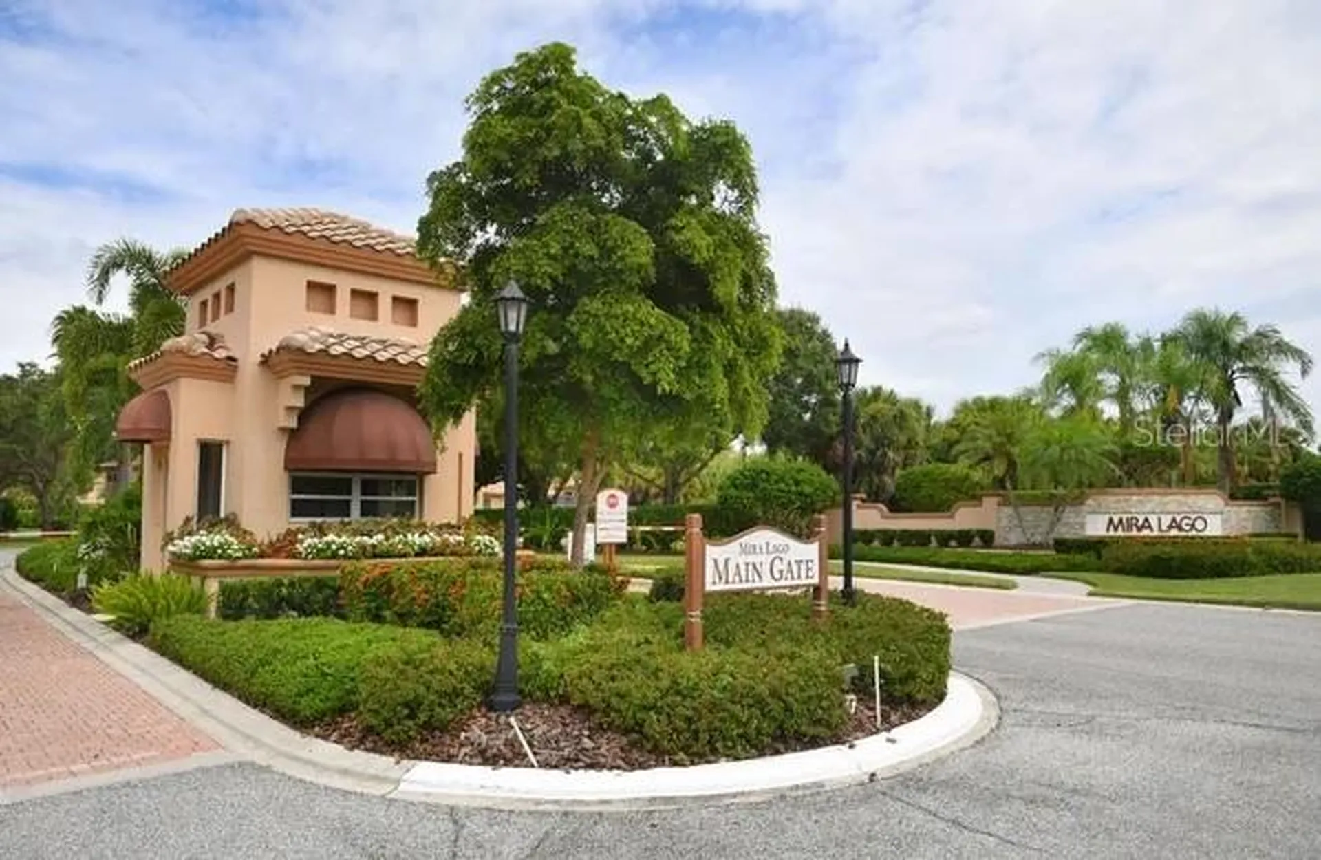4021 Jardin Lane Sarasota FL 34238
