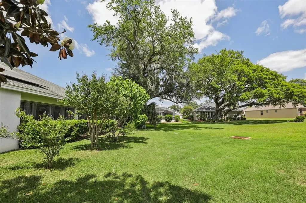 8690 SE 173rd Wisteria Street The Villages FL 32162