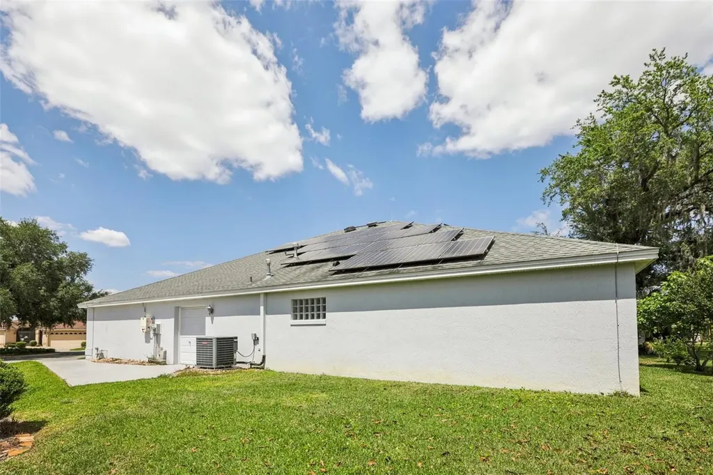 8690 SE 173rd Wisteria Street The Villages FL 32162