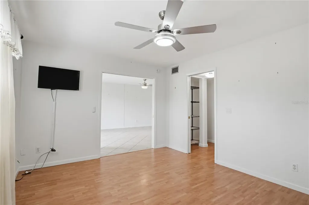7860 Palm Aire Lane Sarasota FL 34243