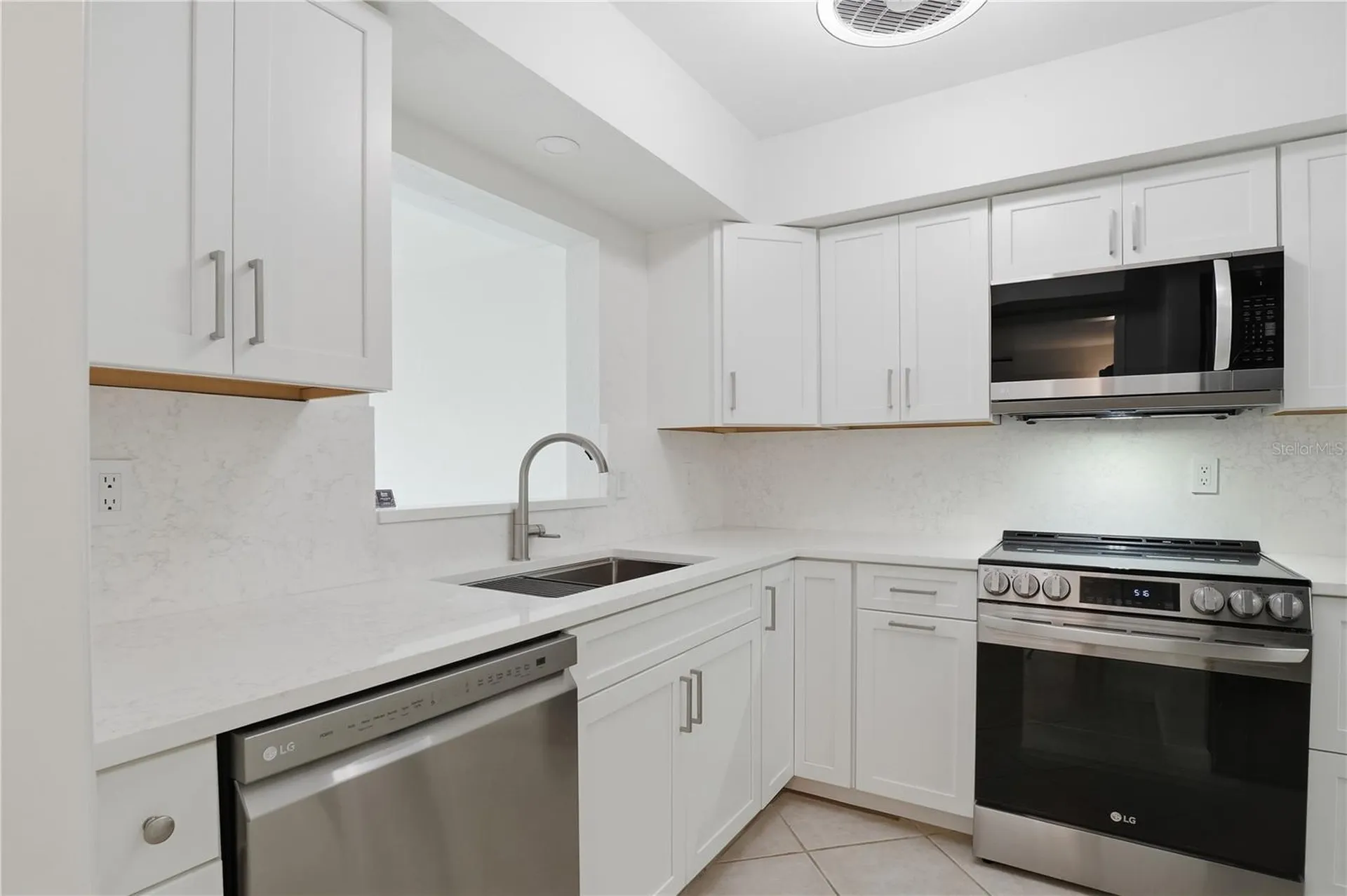 7860 Palm Aire Lane Sarasota FL 34243