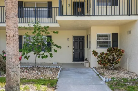 7860 Palm Aire Lane Sarasota FL 34243