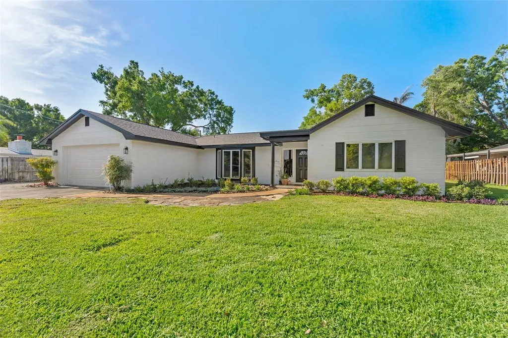 1502 Haven Bend Tampa FL 33613