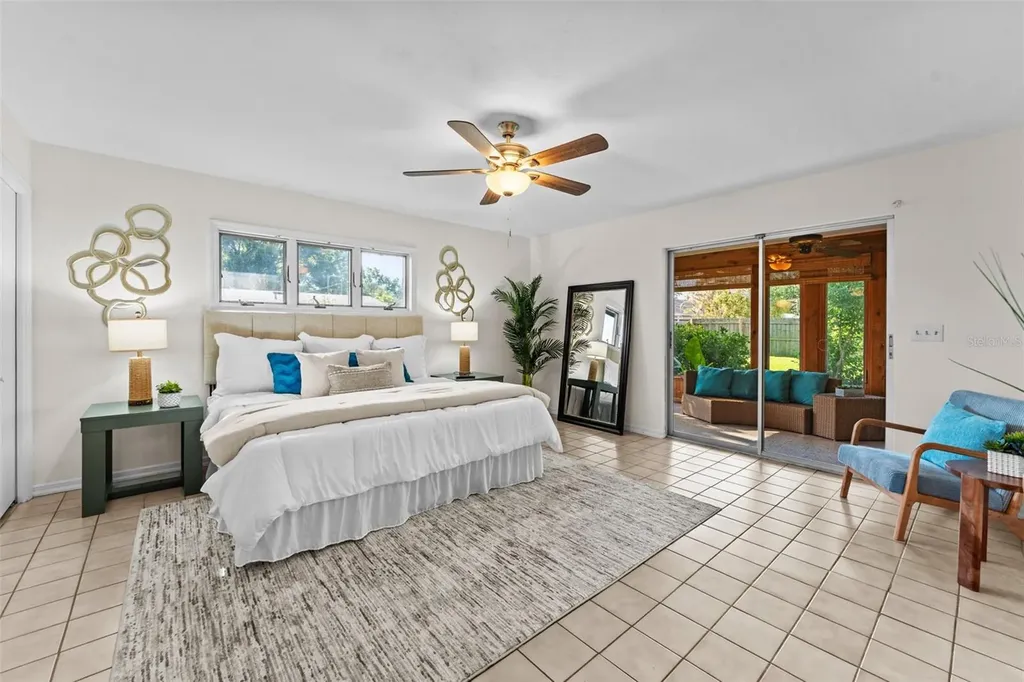 1502 Haven Bend Tampa FL 33613