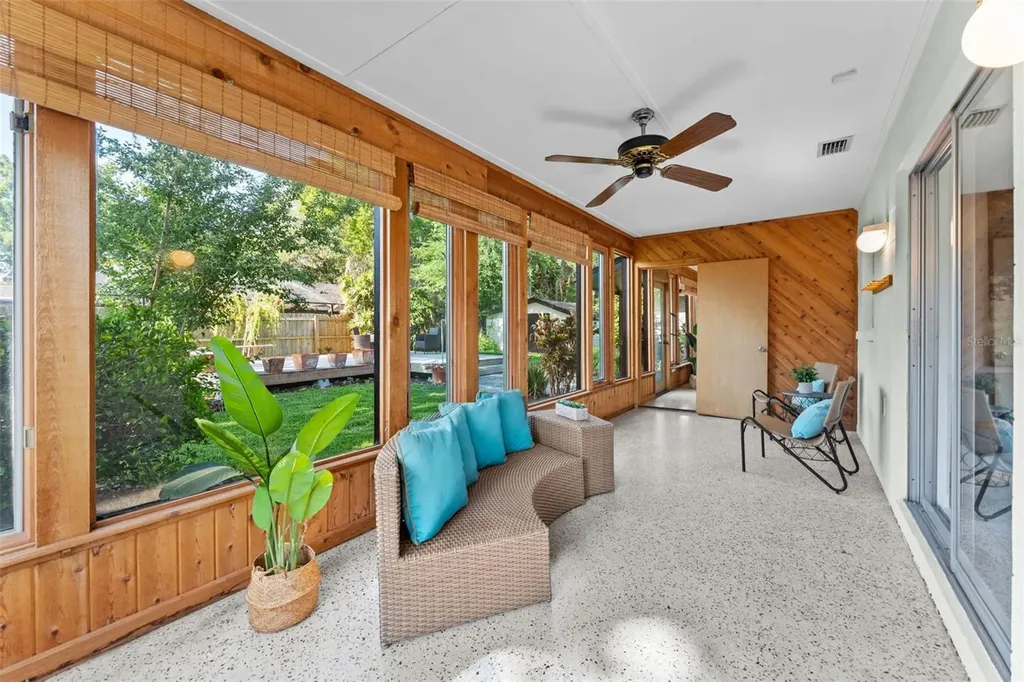 1502 Haven Bend Tampa FL 33613