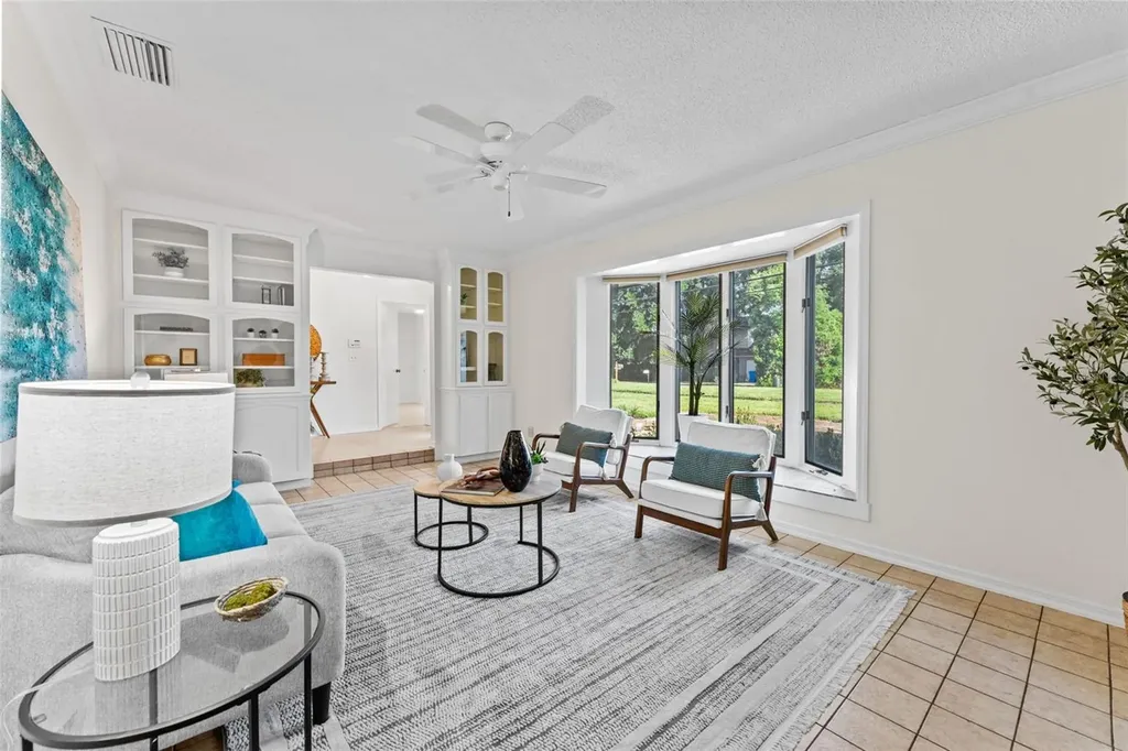 1502 Haven Bend Tampa FL 33613