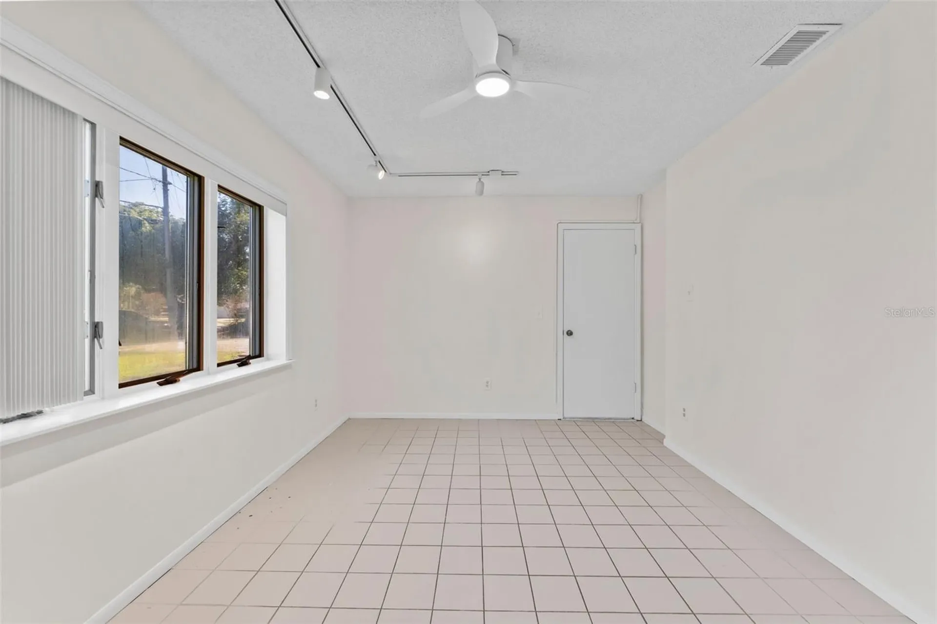 1502 Haven Bend Tampa FL 33613
