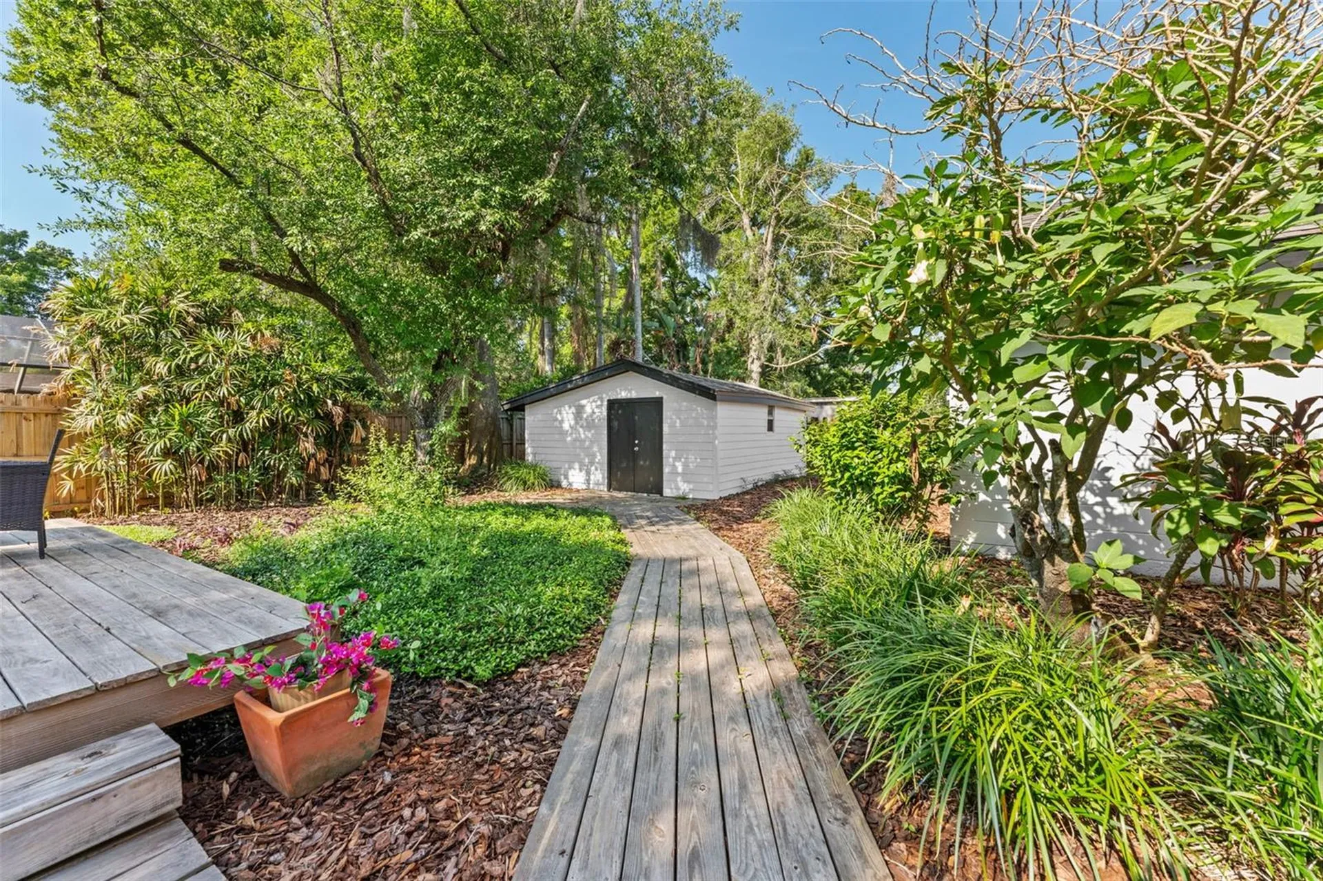 1502 Haven Bend Tampa FL 33613