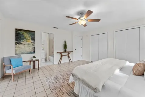 1502 Haven Bend Tampa FL 33613