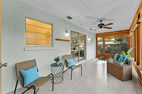 1502 Haven Bend Tampa FL 33613